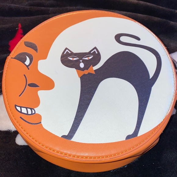 TOBS moon scared black cat Halloween purse - Picture 4 of 5